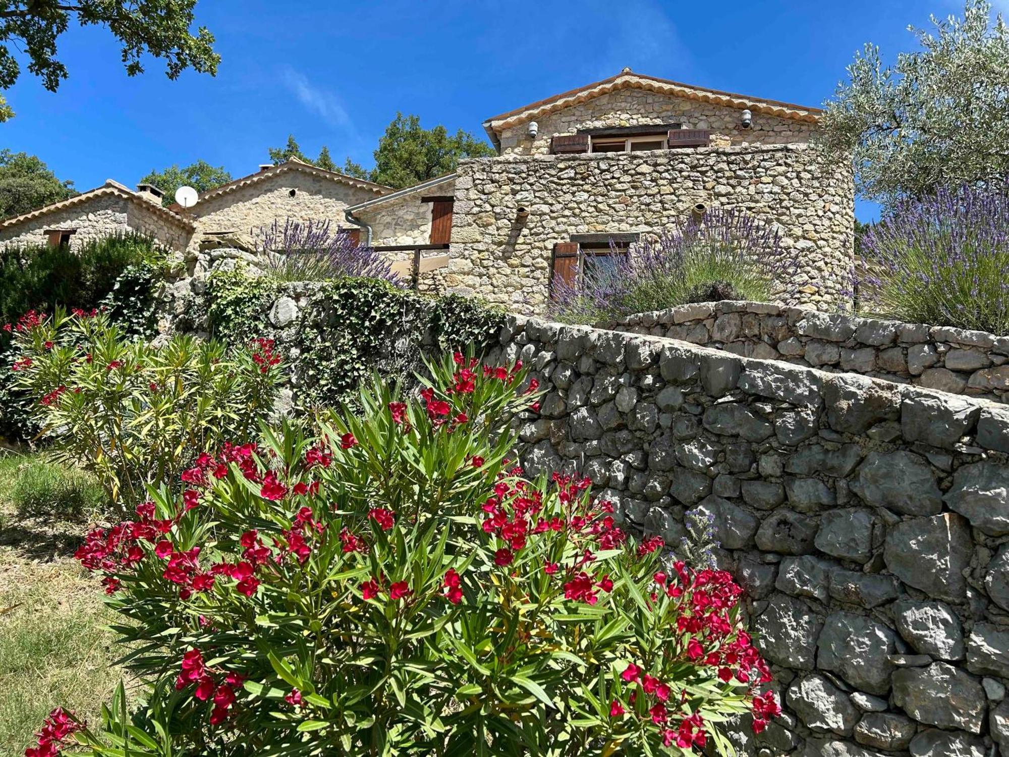 FONT NOUVELLE maison de charme Drôme Provençale, 6 ou 10 personnes avec piscine Plaisians Exterior foto